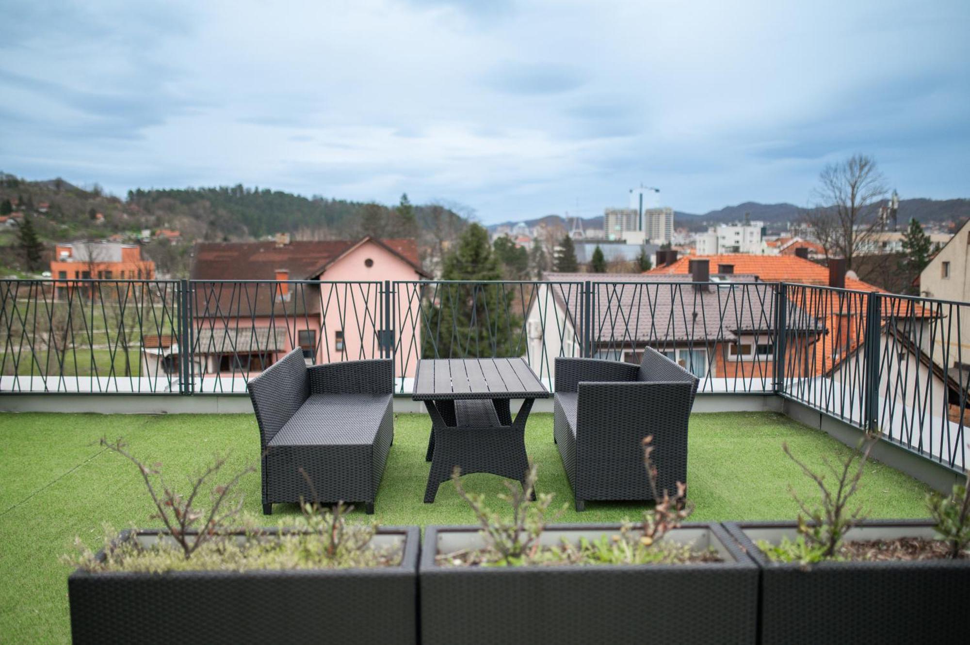 Apartment Vila Idila Tuzla Eksteriør bilde
